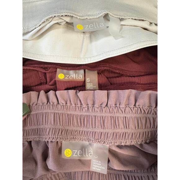 Lot of 3 Zella Women Shorts Cream, Burgandy and Mauve Size S - Picture 10 of 10